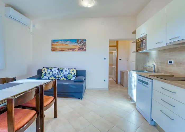 Jf Rezine By Interhome Apartmán