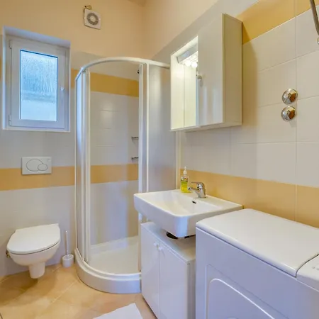 Jf Rezine By Interhome Appartamento *