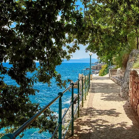 Jf Rezine By Interhome